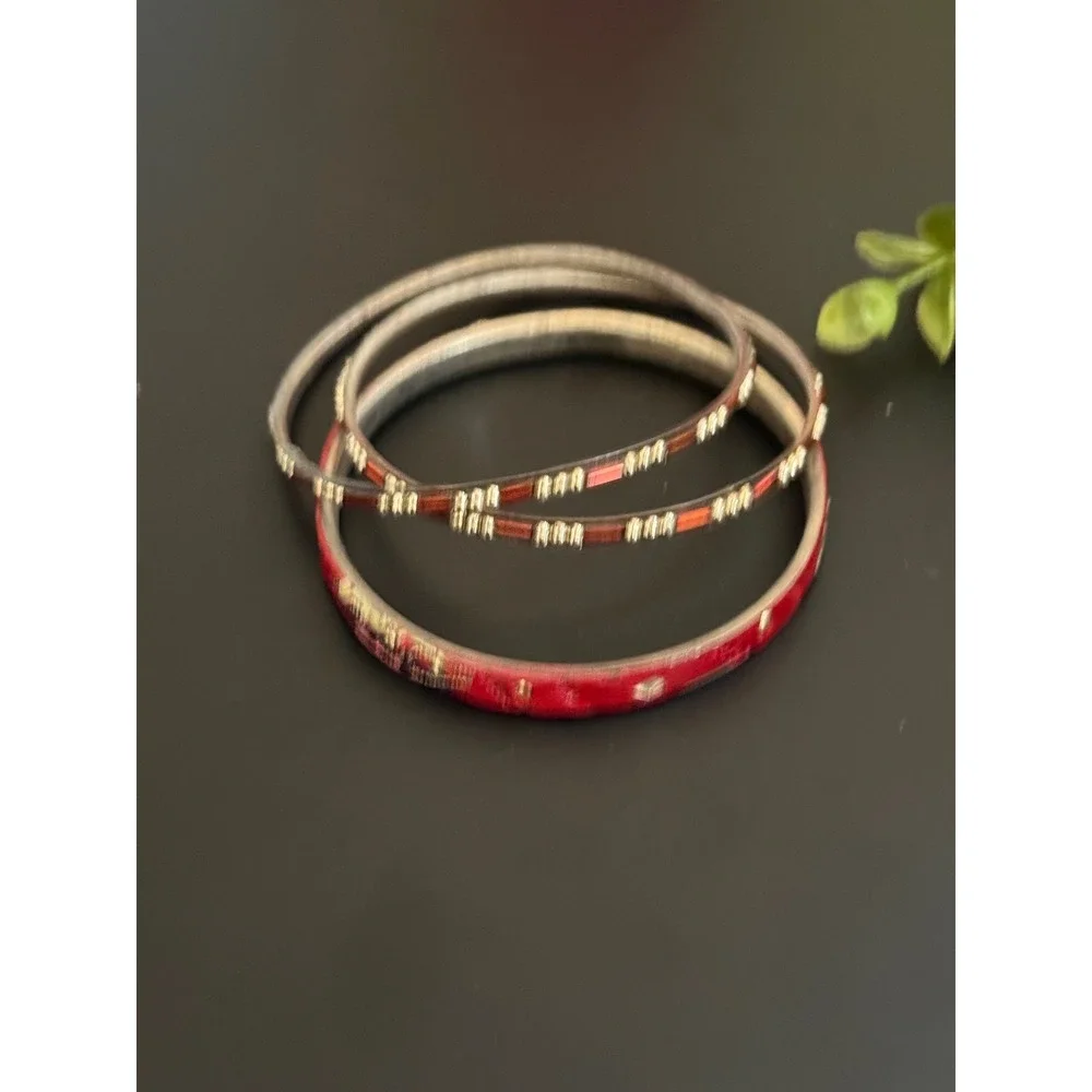 Boho Red Silver Bangle Bracelet Set 3pc Embossed Floral Beaded Stackable Womens